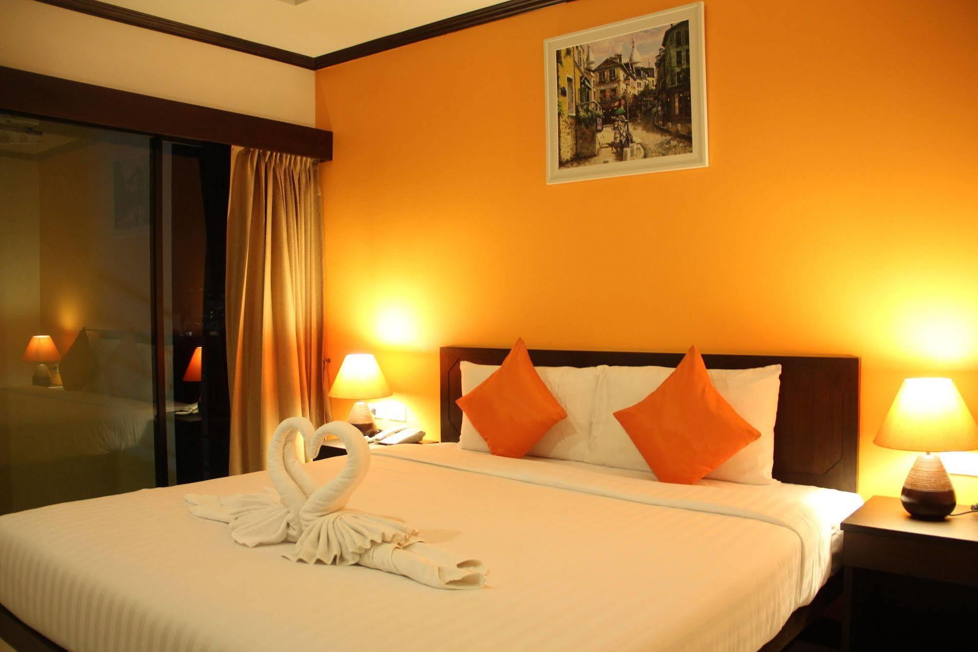 Patong Sri Boutique Hotel מראה חיצוני תמונה