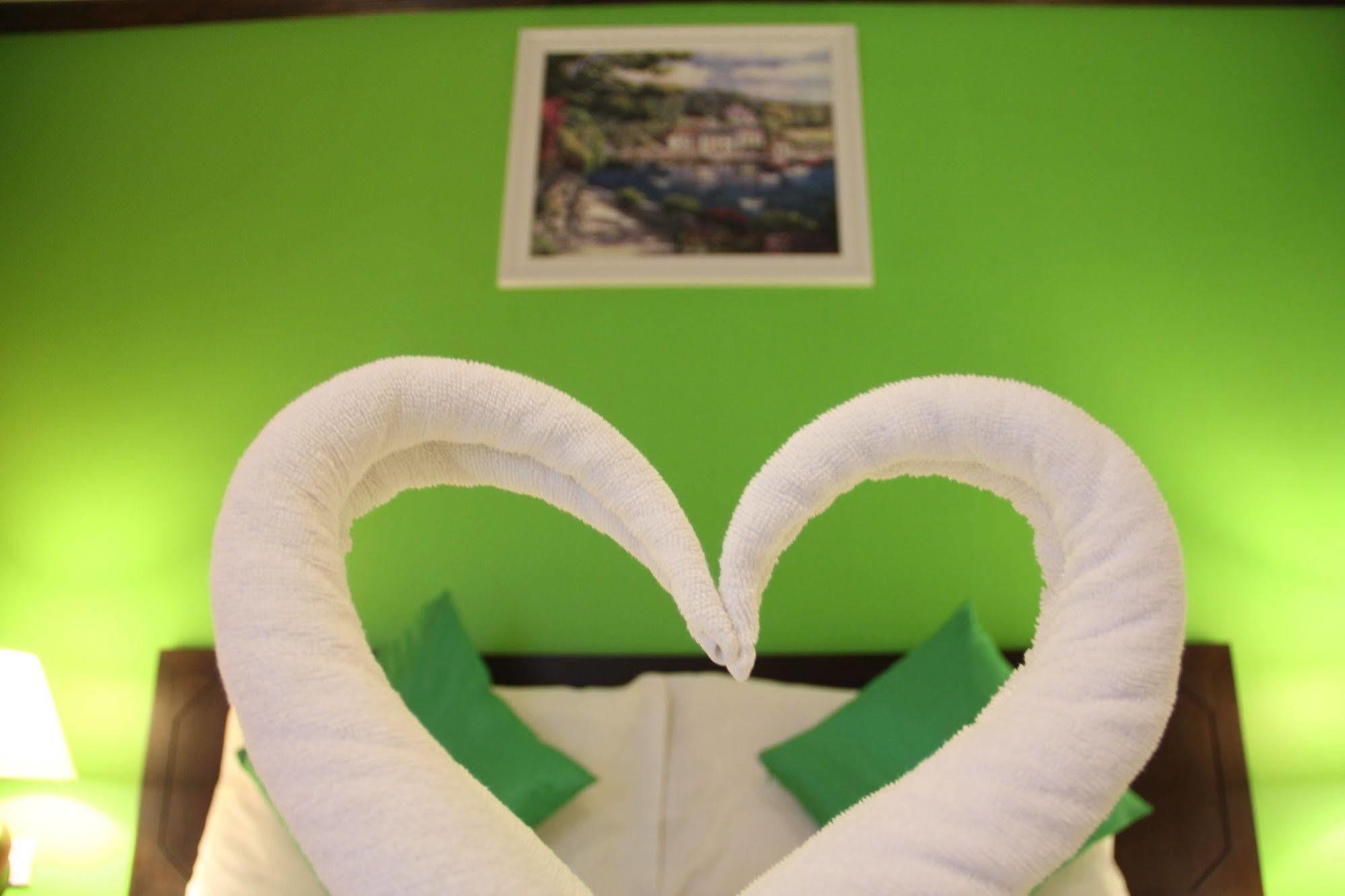 Patong Sri Boutique Hotel מראה חיצוני תמונה