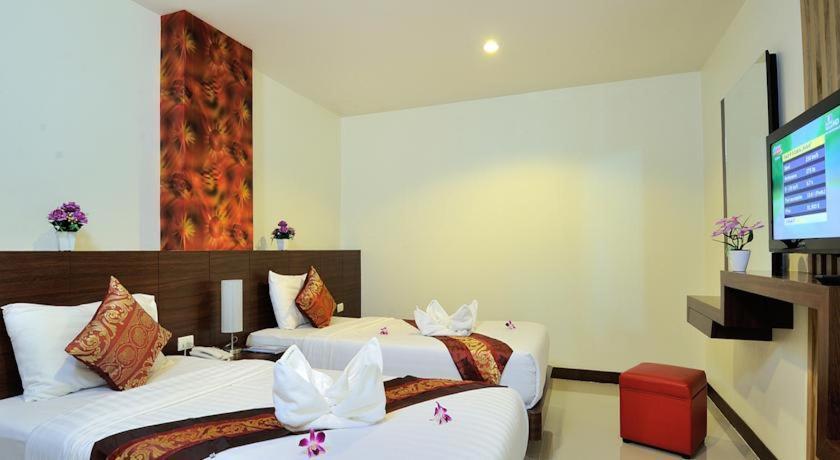 Patong Sri Boutique Hotel מראה חיצוני תמונה