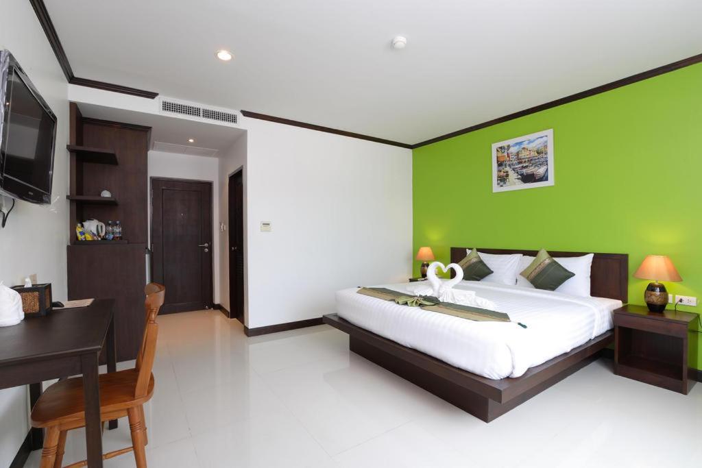 Patong Sri Boutique Hotel מראה חיצוני תמונה