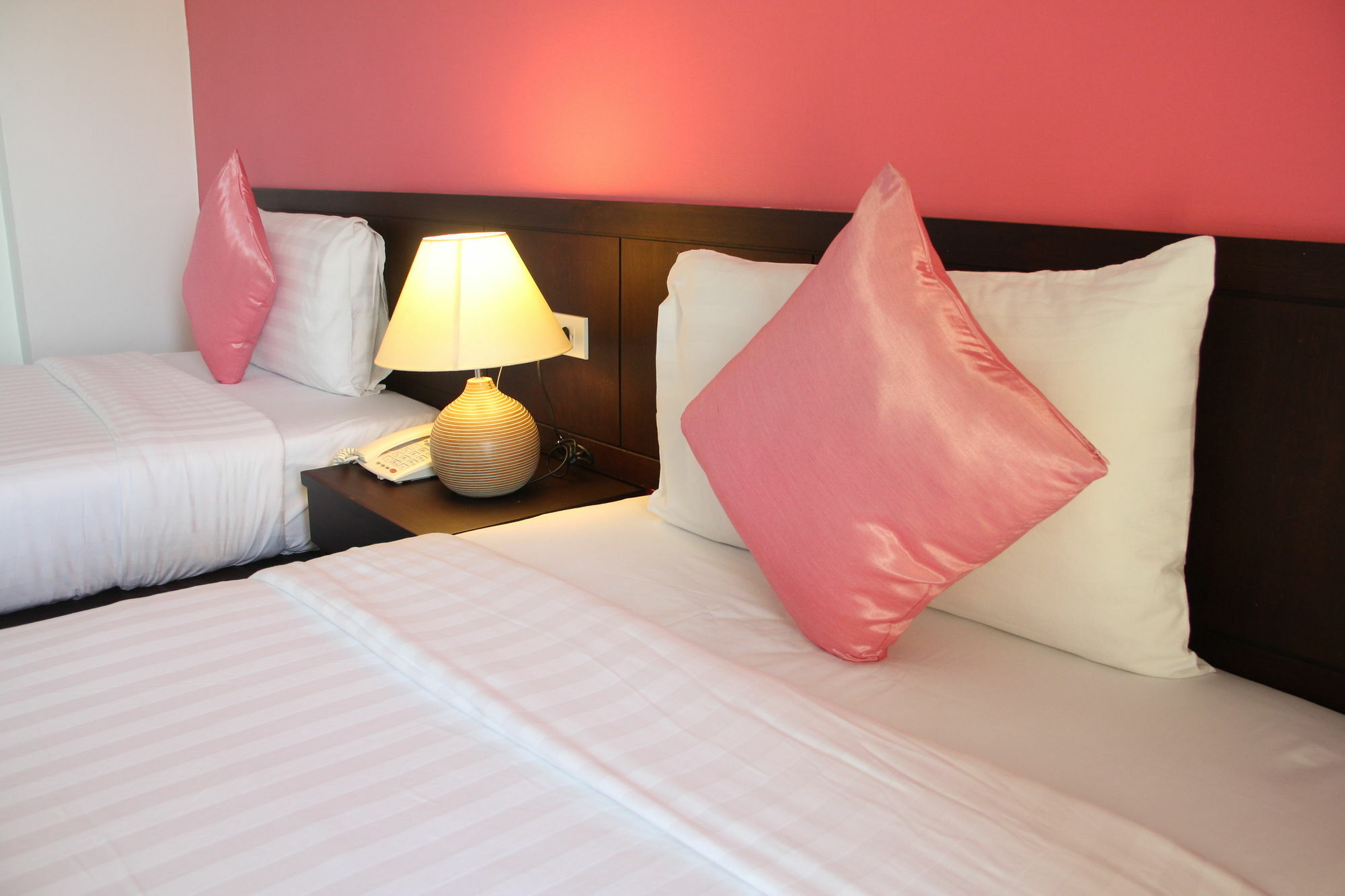 Patong Sri Boutique Hotel מראה חיצוני תמונה
